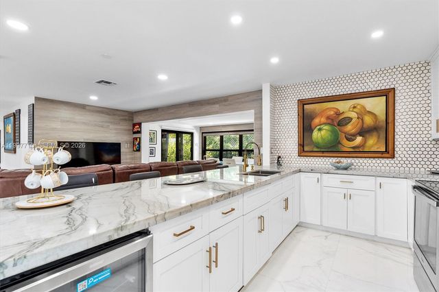 3375 NE 20th Ave, Oakland Park, FL 33306