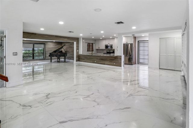 3375 NE 20th Ave, Oakland Park, FL 33306