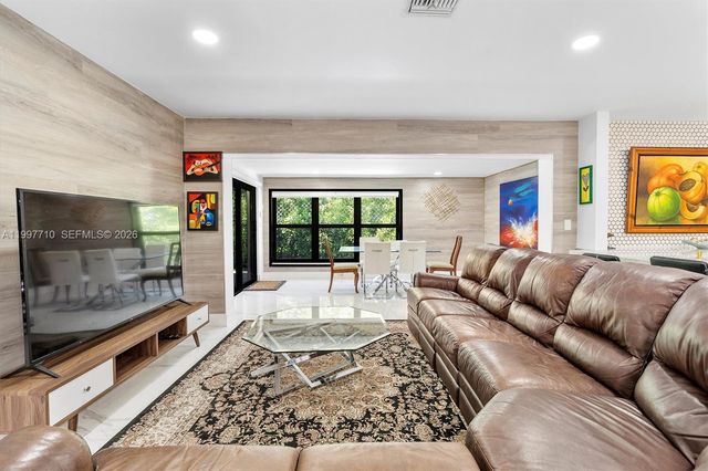 3375 NE 20th Ave, Oakland Park, FL 33306