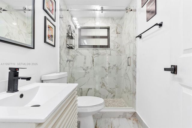 3375 NE 20th Ave, Oakland Park, FL 33306