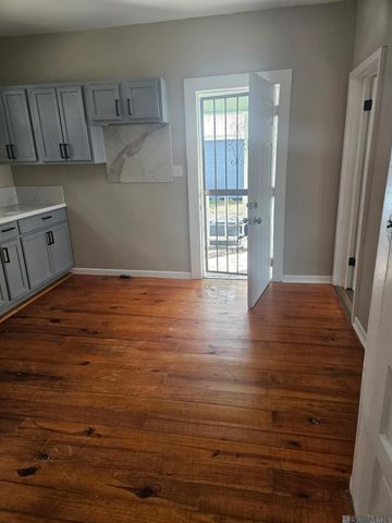 3262 Hiawatha St, Baton Rouge, LA 70805