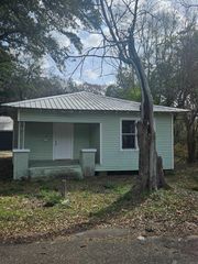 3262 Hiawatha St, Baton Rouge, LA 70805