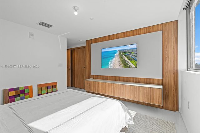 1135 103rd St 406, Bay Harbor Islands, FL 33154