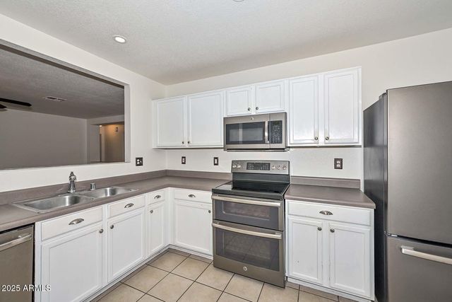 3038 W ROBERTA Drive, Phoenix, AZ 85083