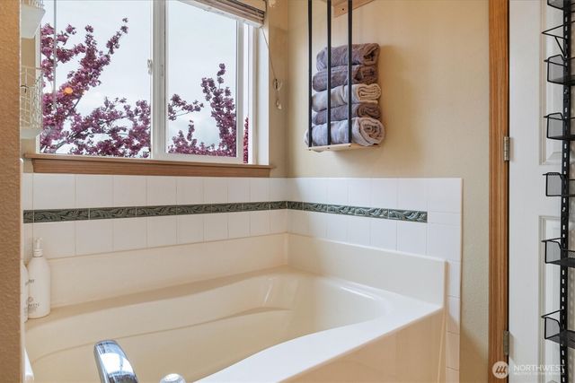 263 Hamilton Court, Buckley, WA 98321