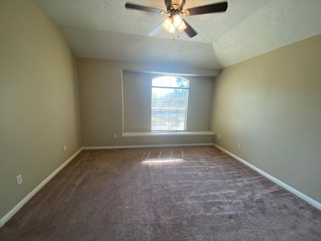 907 Christopher, Baytown, TX 77521