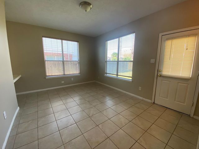 907 Christopher, Baytown, TX 77521