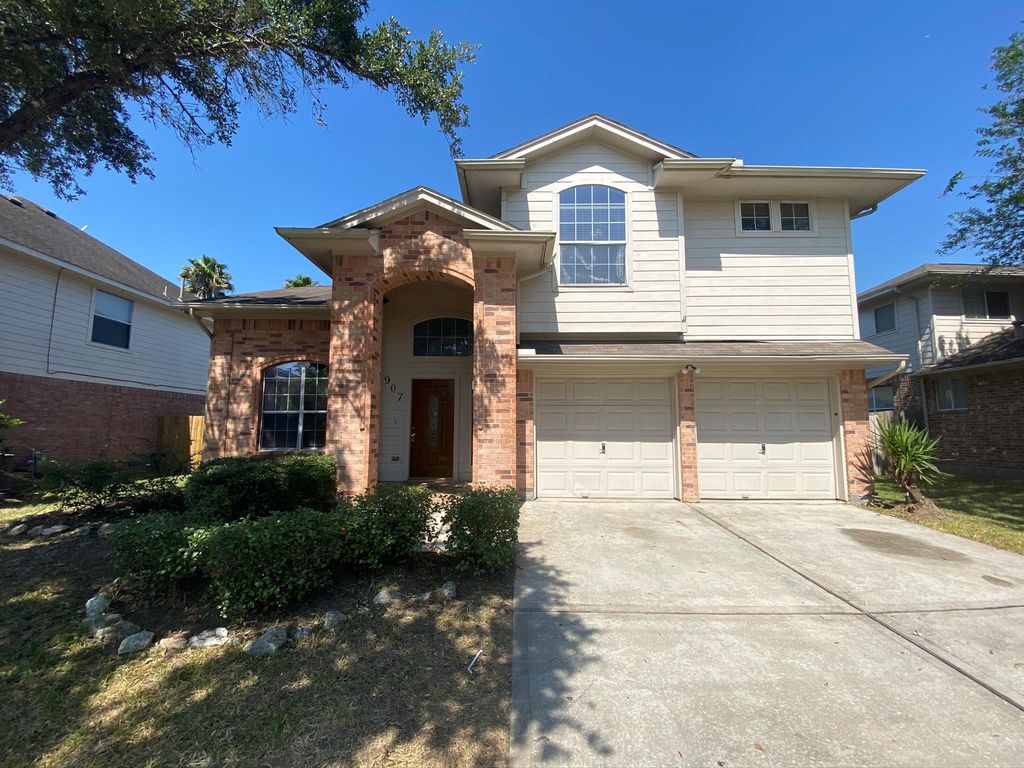 907 Christopher, Baytown, TX 77521
