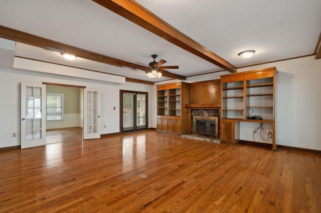 1105 Stratford, Hattiesburg, MS 39402