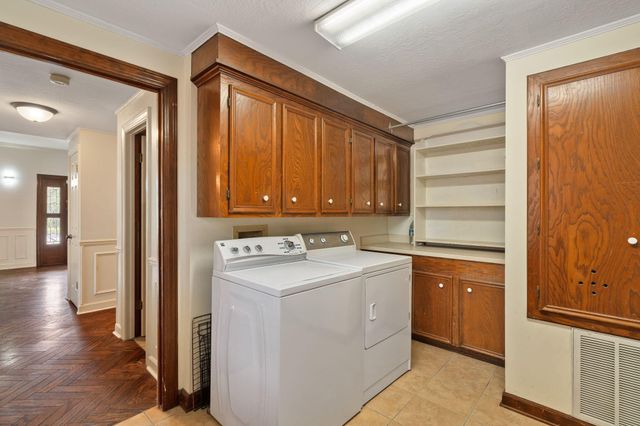 1105 Stratford, Hattiesburg, MS 39402