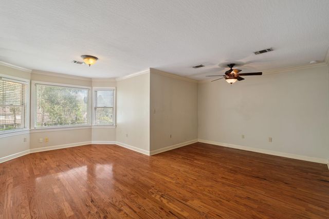 1105 Stratford, Hattiesburg, MS 39402