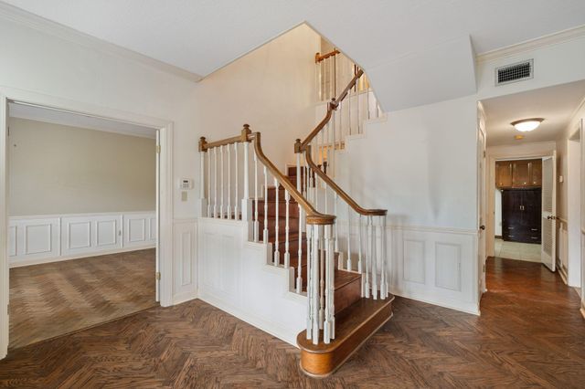 1105 Stratford, Hattiesburg, MS 39402
