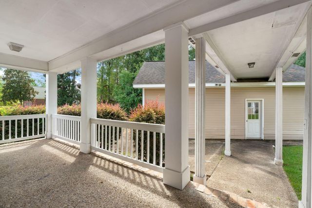 1105 Stratford, Hattiesburg, MS 39402