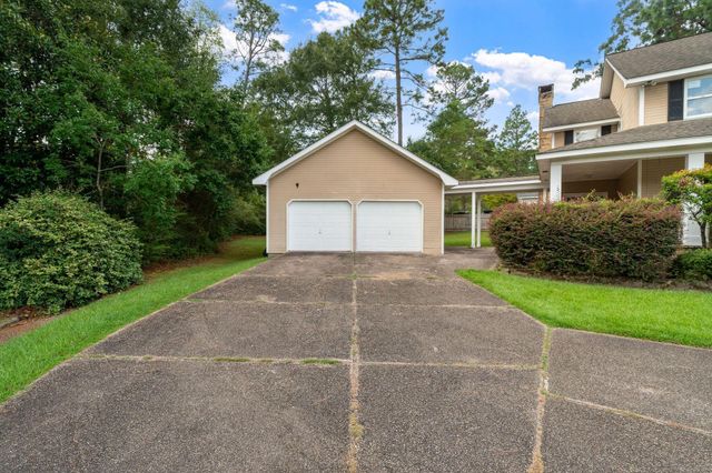1105 Stratford, Hattiesburg, MS 39402