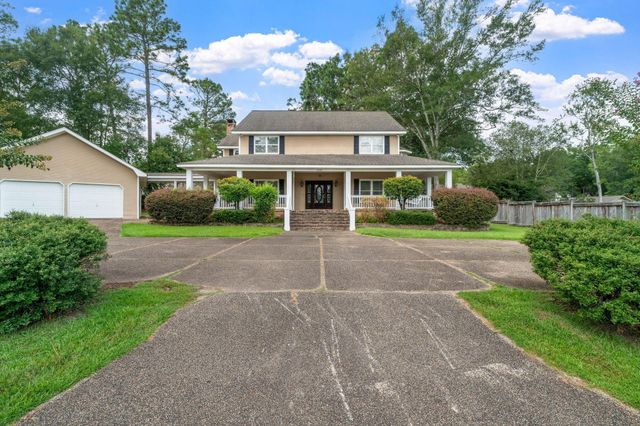 1105 Stratford, Hattiesburg, MS 39402