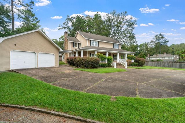 1105 Stratford, Hattiesburg, MS 39402