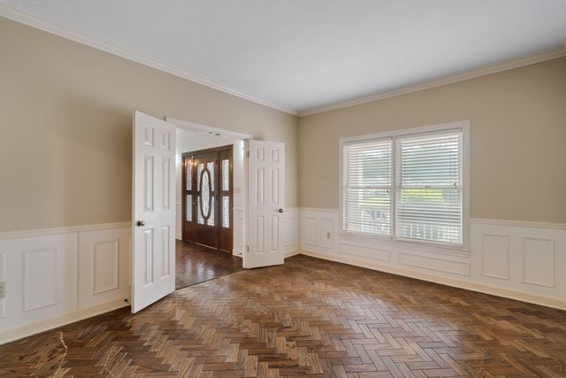 1105 Stratford, Hattiesburg, MS 39402