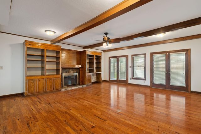 1105 Stratford, Hattiesburg, MS 39402