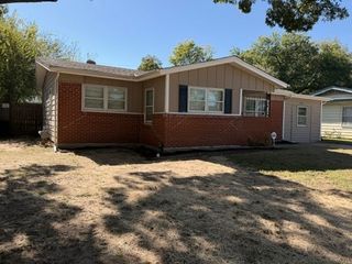 414 E Tucker Boulevard, Arlington, TX 76010
