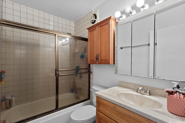 46-280 Kahuhipa Street B204, Kaneohe, HI 96744