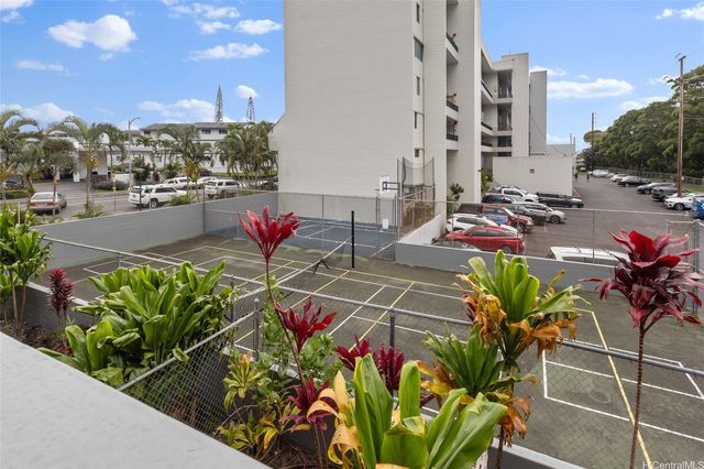 46-280 Kahuhipa Street B204, Kaneohe, HI 96744