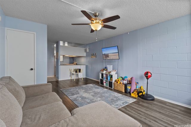 46-280 Kahuhipa Street B204, Kaneohe, HI 96744