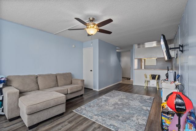 46-280 Kahuhipa Street B204, Kaneohe, HI 96744