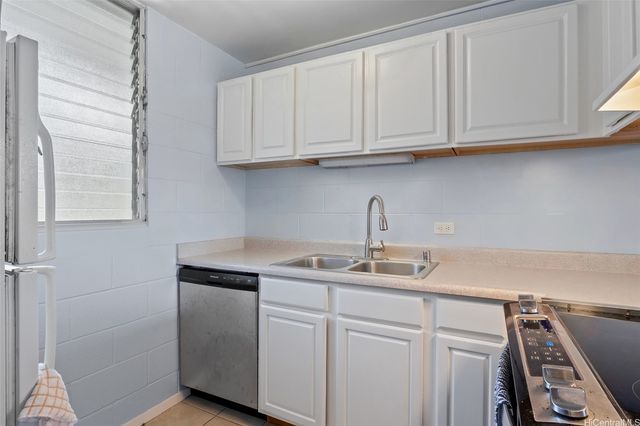 46-280 Kahuhipa Street B204, Kaneohe, HI 96744