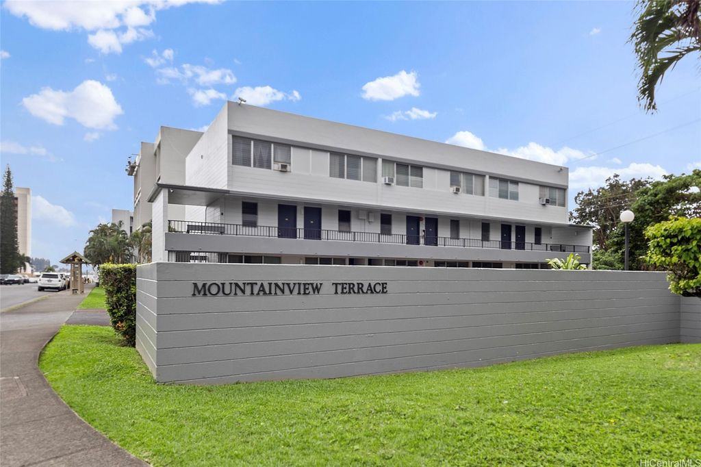 46-280 Kahuhipa Street B204, Kaneohe, HI 96744