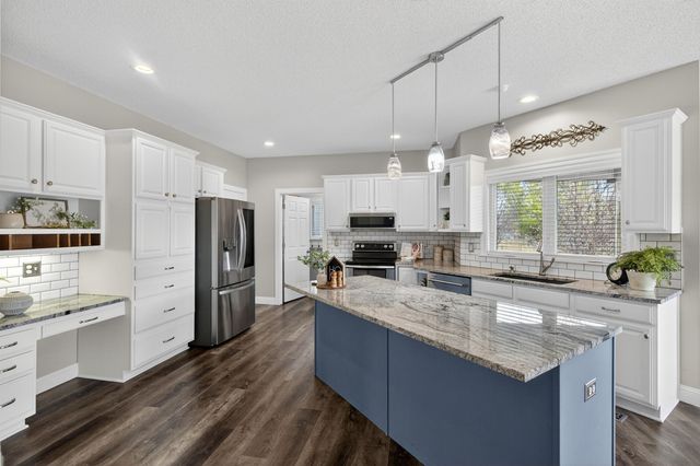 932 N Azure Cir, Wichita, KS 67235