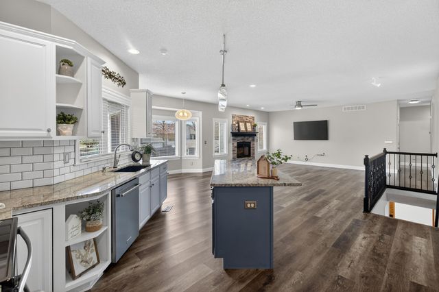 932 N Azure Cir, Wichita, KS 67235