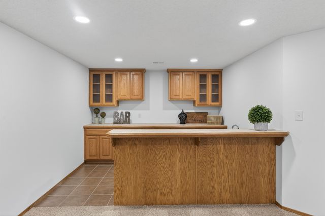 932 N Azure Cir, Wichita, KS 67235