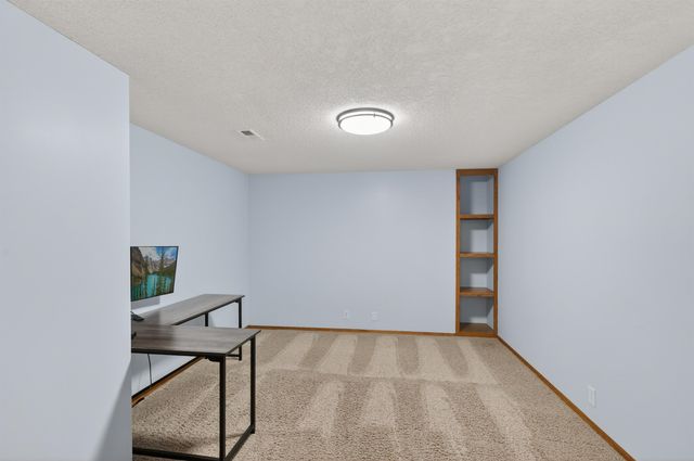 932 N Azure Cir, Wichita, KS 67235