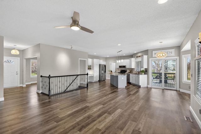 932 N Azure Cir, Wichita, KS 67235