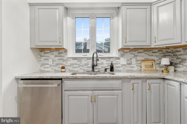 1214 OAK HILL AVE, Hagerstown, MD 21742