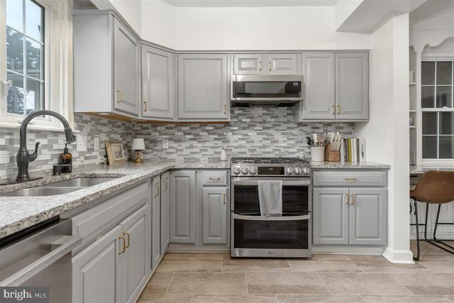 1214 OAK HILL AVE, Hagerstown, MD 21742