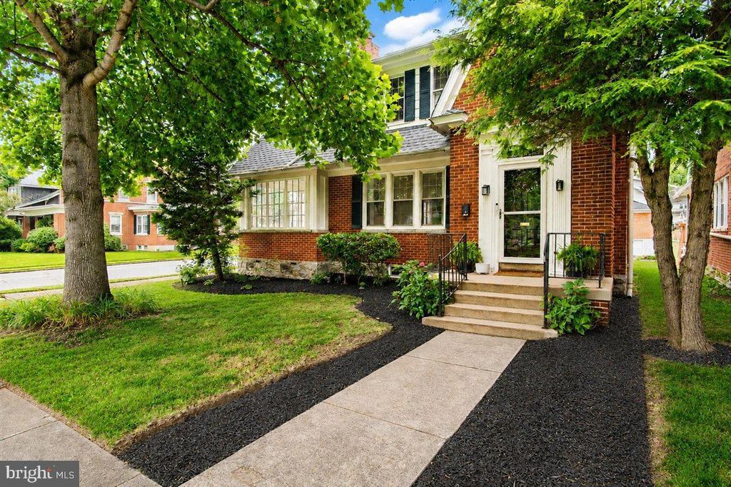 1214 OAK HILL AVE, Hagerstown, MD 21742