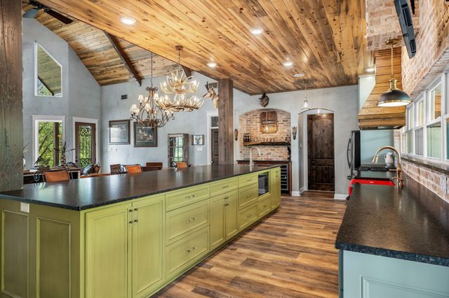 8029 N River Crossing, Waco, TX 76633