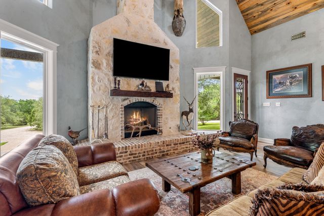 8029 N River Crossing, Waco, TX 76633
