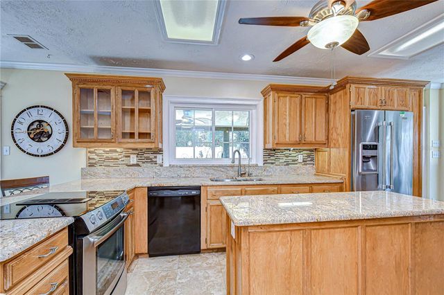 5008 COUNTRY HILLS DRIVE, Tampa, FL 33624