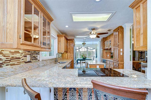 5008 COUNTRY HILLS DRIVE, Tampa, FL 33624