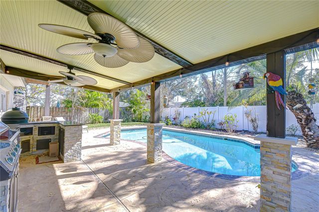 5008 COUNTRY HILLS DRIVE, Tampa, FL 33624