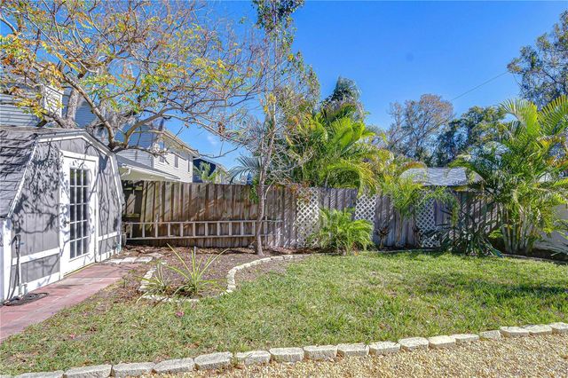 5008 COUNTRY HILLS DRIVE, Tampa, FL 33624