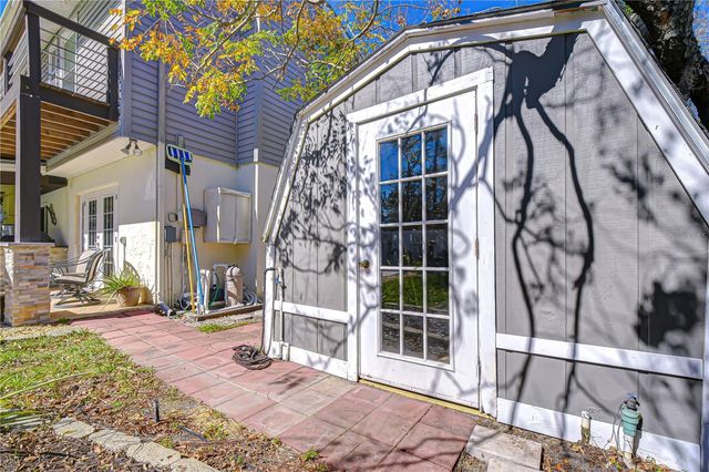 5008 COUNTRY HILLS DRIVE, Tampa, FL 33624