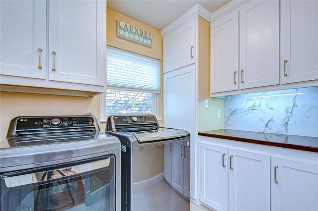 5008 COUNTRY HILLS DRIVE, Tampa, FL 33624