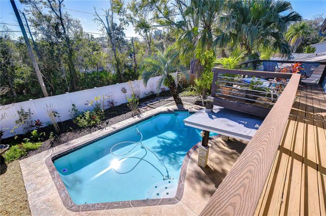 5008 COUNTRY HILLS DRIVE, Tampa, FL 33624