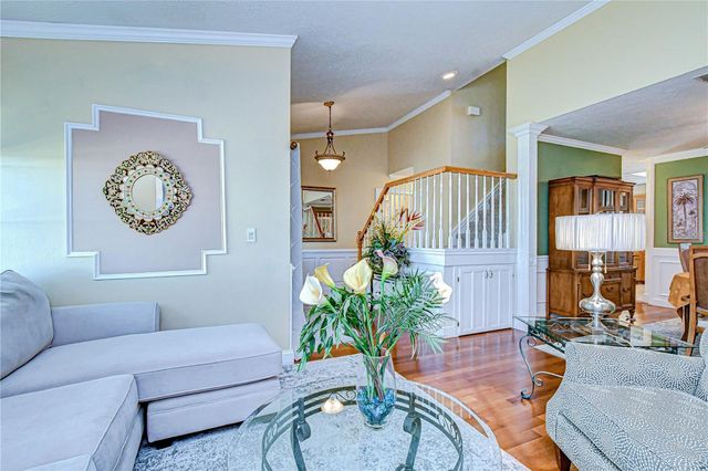 5008 COUNTRY HILLS DRIVE, Tampa, FL 33624