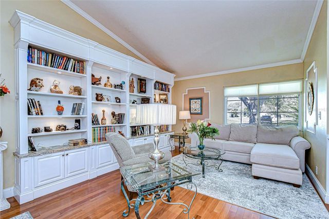 5008 COUNTRY HILLS DRIVE, Tampa, FL 33624