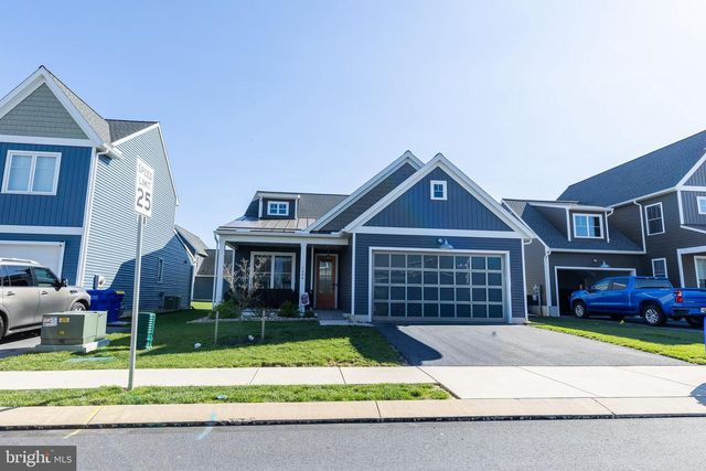 1404 BARRINGTON DR, Mount Joy, PA 17552