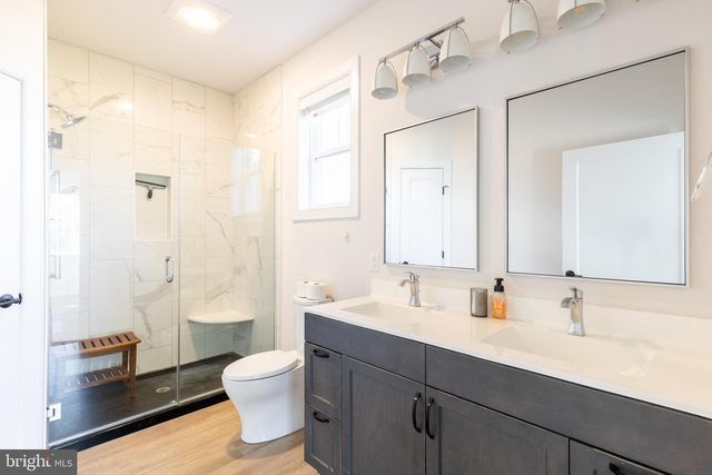 1404 BARRINGTON DR, Mount Joy, PA 17552